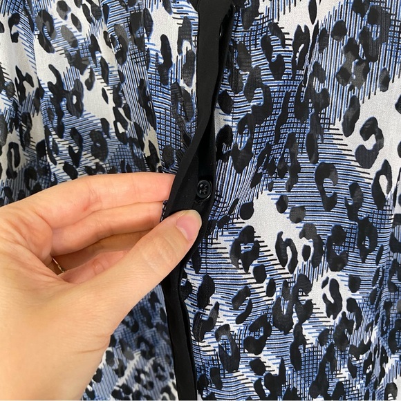 CABI Fatale Black Blue Sheer Animal Print Long Sleeve Shirt Style 977 Size Small - Picture 6 of 9